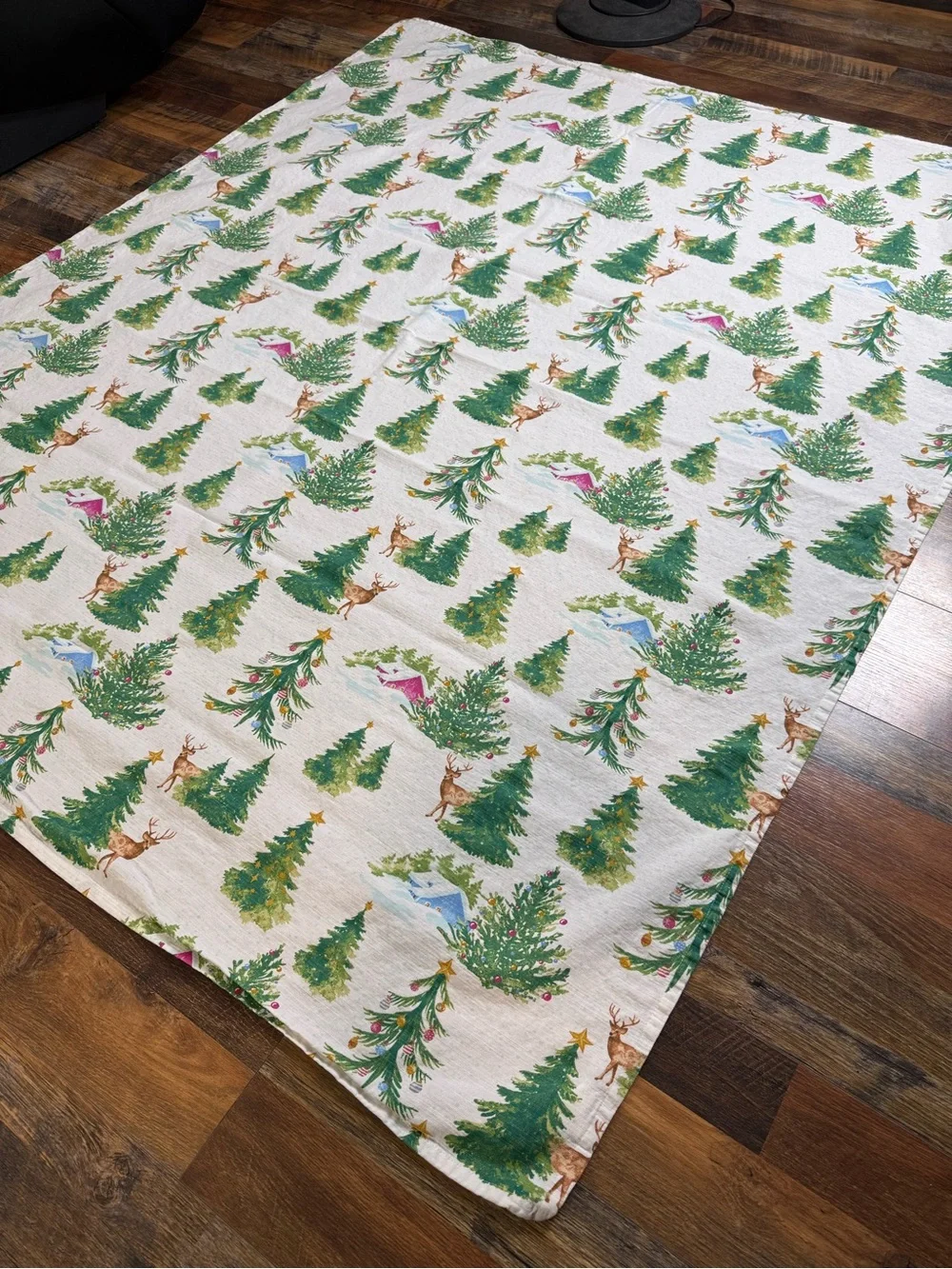 Twinkle Town Christmas Tree Deer Cabin Lodge Tablecloth